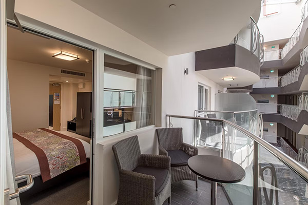 Mannin Hotel - Photo 2